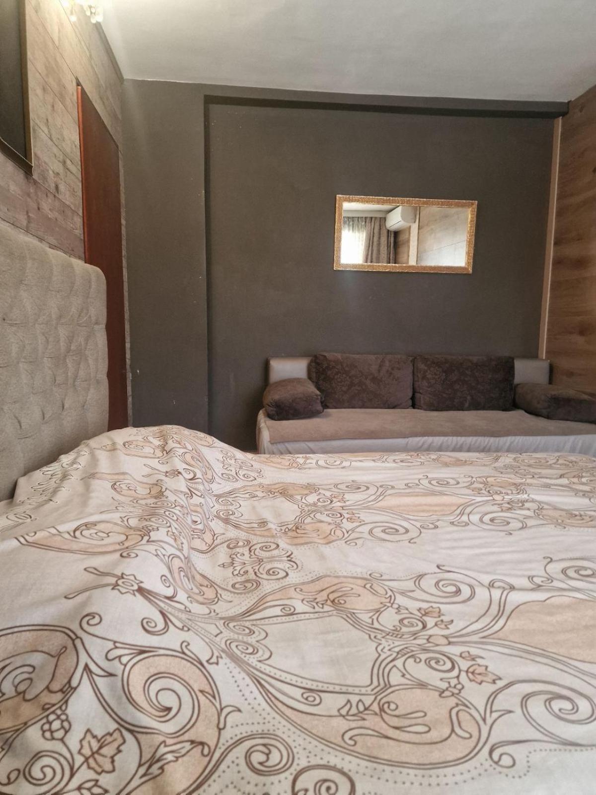 Guest House Maja Novi Sad Exterior photo