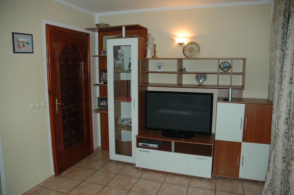 Guest House Maja Novi Sad Exterior photo