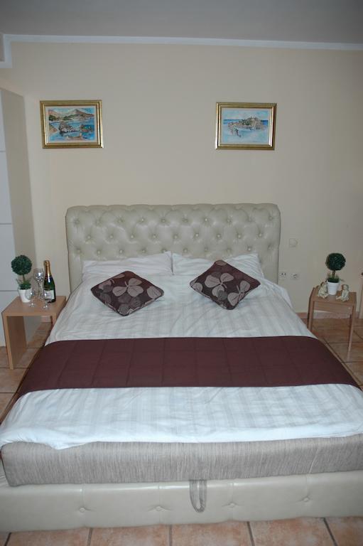 Guest House Maja Novi Sad Exterior photo
