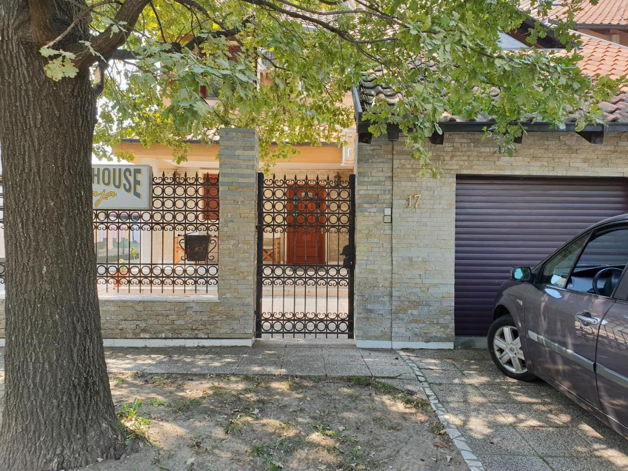 Guest House Maja Novi Sad Exterior photo